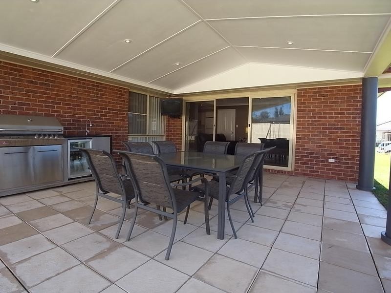 8 Silky Oak Close, Muswellbrook NSW 2333