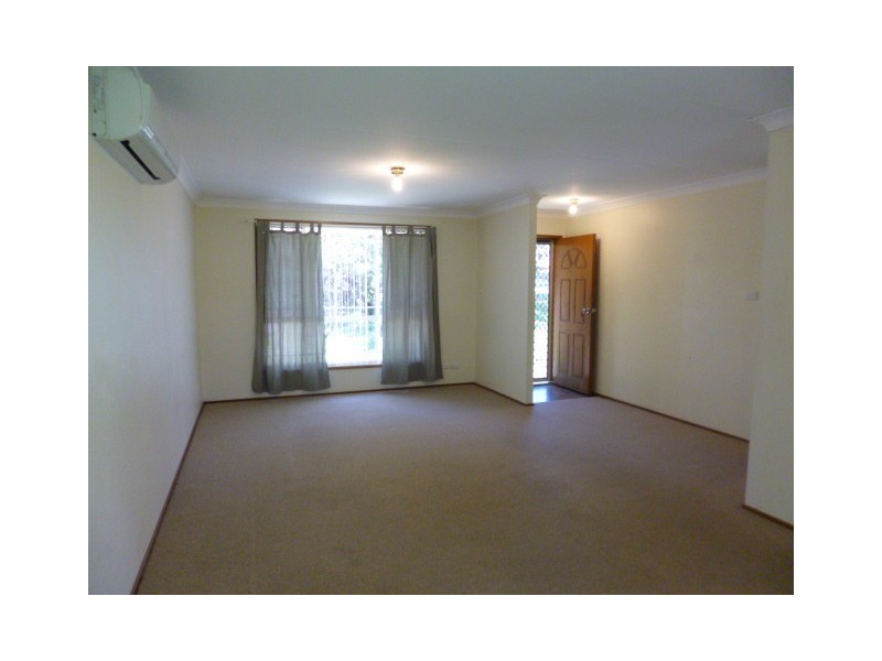 8 Peppermint Road, Muswellbrook NSW 2333