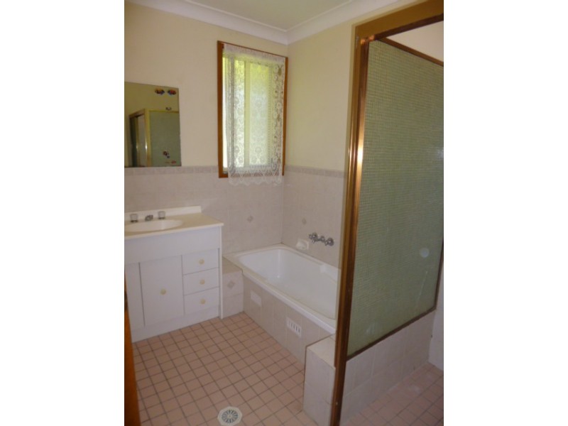 8 Peppermint Road, Muswellbrook NSW 2333