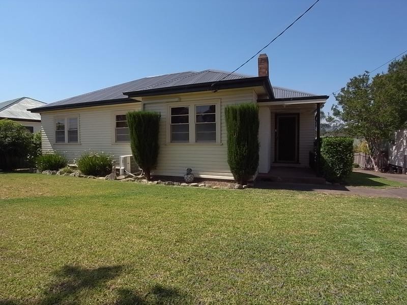 8 Manning Street, Muswellbrook NSW 2333
