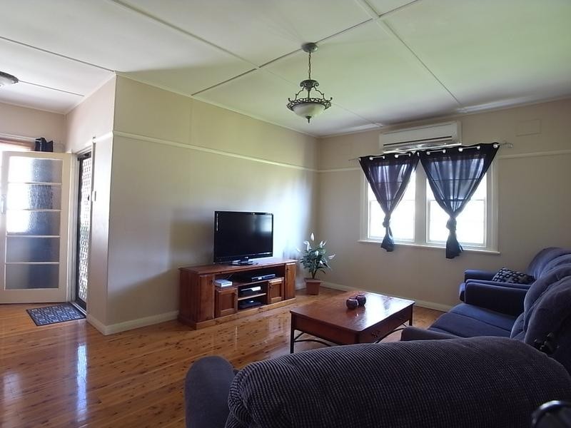 8 Manning Street, Muswellbrook NSW 2333