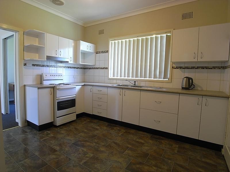 14 Thompson Street, Muswellbrook NSW 2333