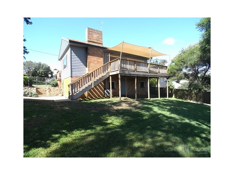 12 Flanders Avenue, Muswellbrook NSW 2333