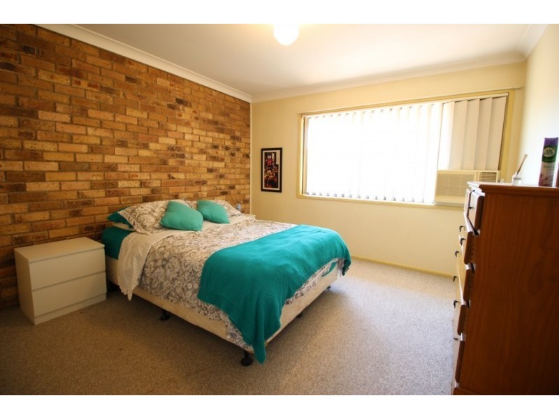 9/1A McClintock Drive, Muswellbrook NSW 2333