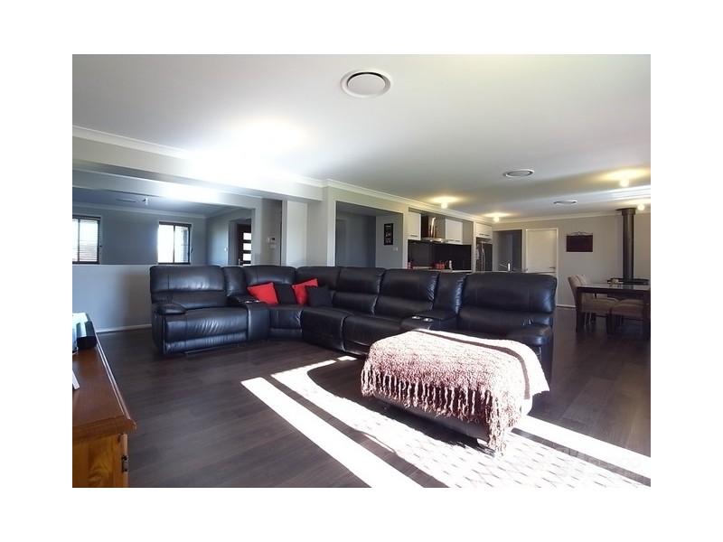 15 Jillaroo Way, Muswellbrook NSW 2333