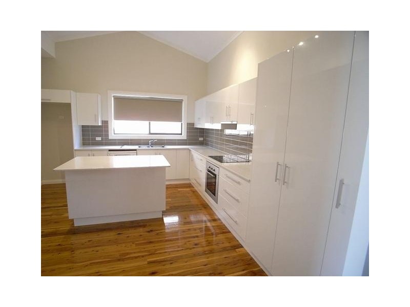 11 Mackenzie Street, Aberdeen NSW 2336