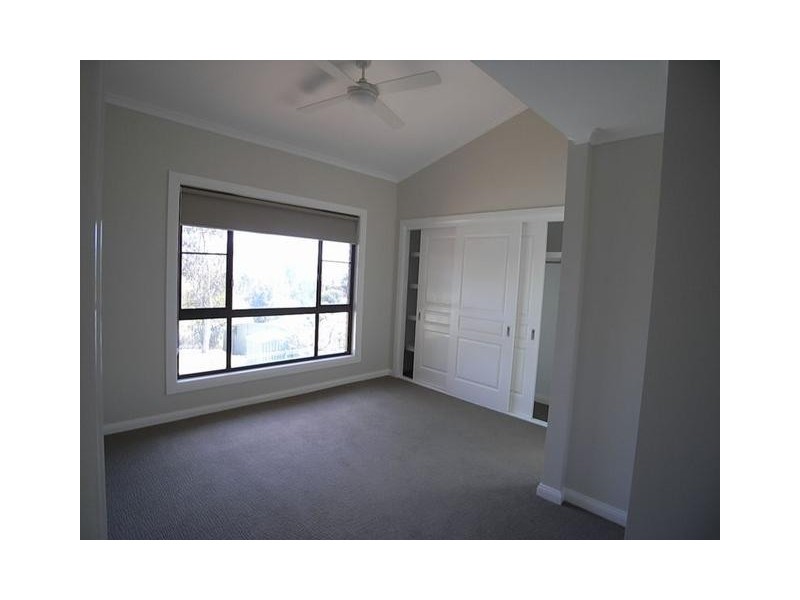 11 Mackenzie Street, Aberdeen NSW 2336