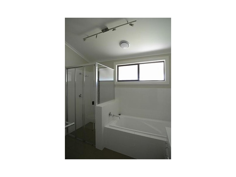 11 Mackenzie Street, Aberdeen NSW 2336