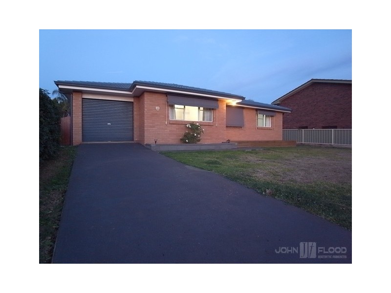 16 Mackenzie Street, Aberdeen NSW 2336