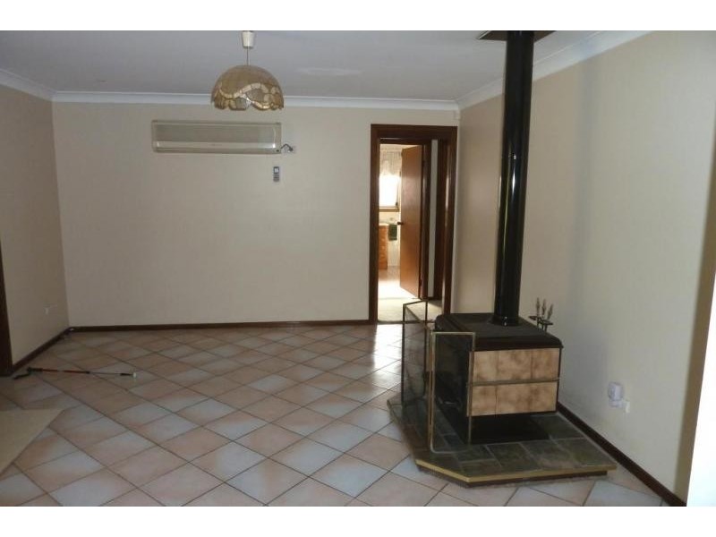 8 Towarri Street, Muswellbrook NSW 2333