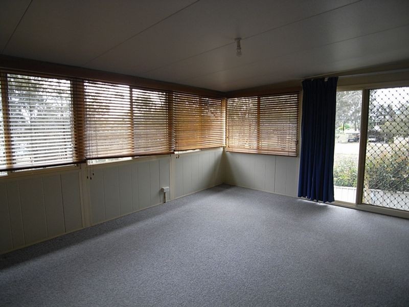 2/6 Hakea Drive, Muswellbrook NSW 2333