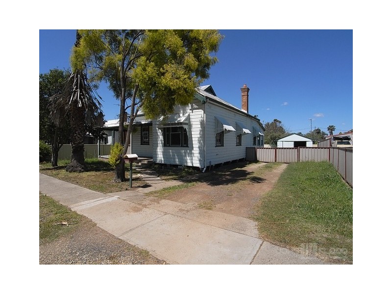 15 Crinoline Street, Denman NSW 2328