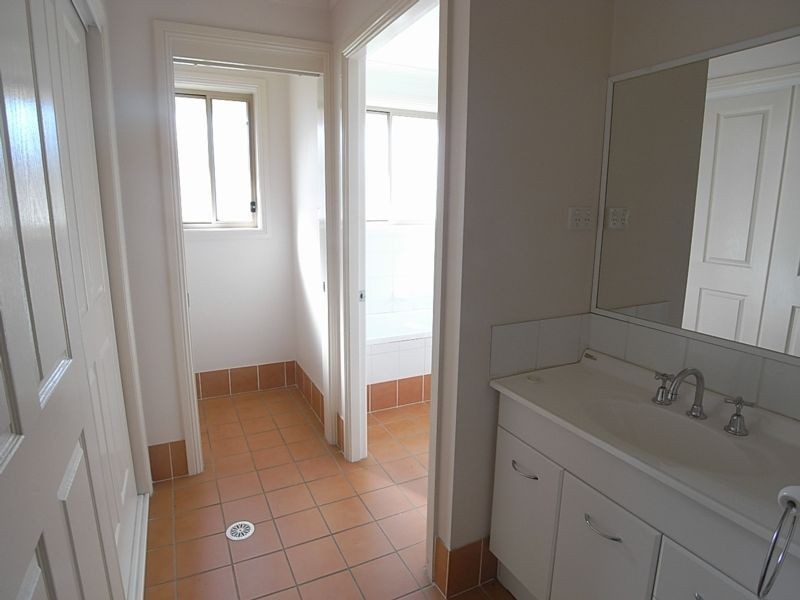 1/2 St Andrews Place, Muswellbrook NSW 2333