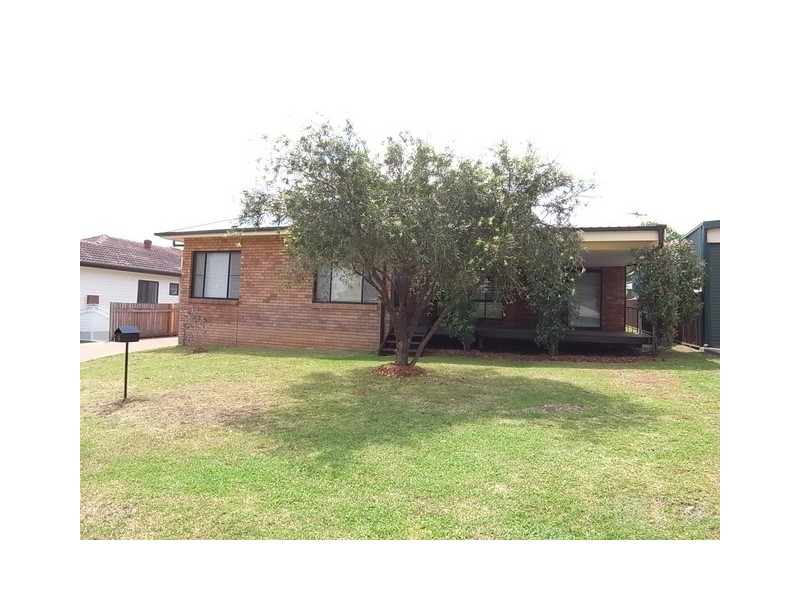 8 Adams Street, Muswellbrook NSW 2333