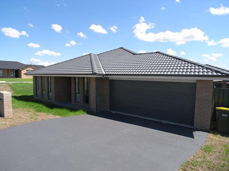 6 Dixon Cct, Muswellbrook NSW 2333