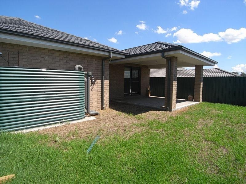 6 Dixon Cct, Muswellbrook NSW 2333