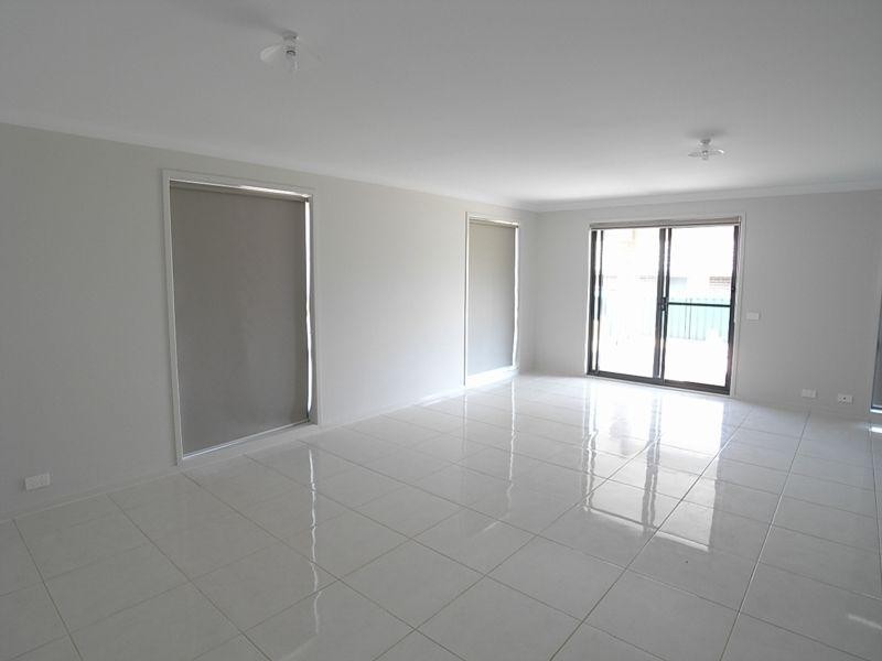 6 Dixon Cct, Muswellbrook NSW 2333