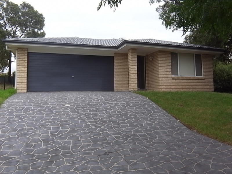 10 Bronte Crescent, Muswellbrook NSW 2333