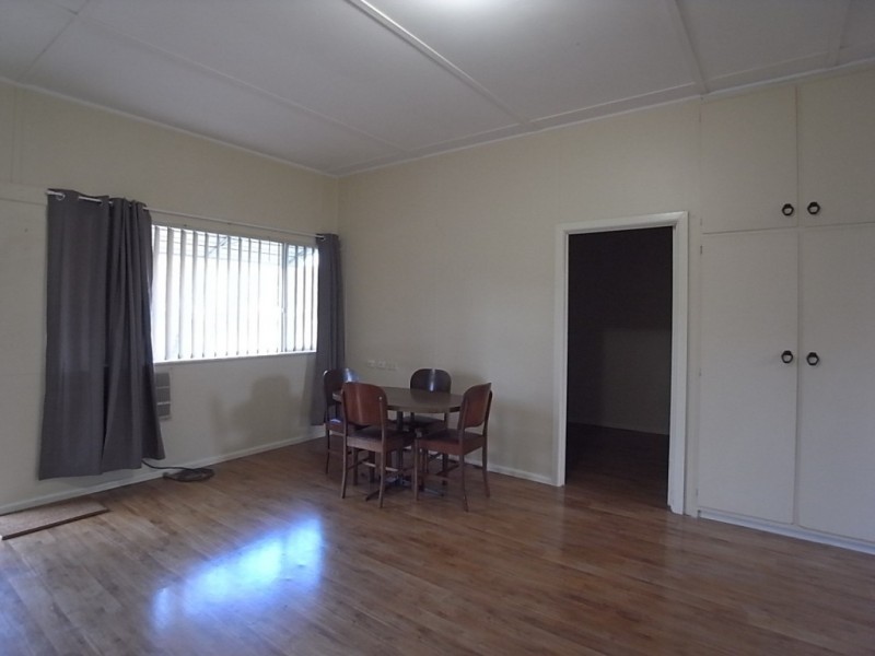 2/23 Waverley St, Scone NSW 2337