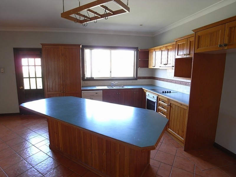 78 Park St, Scone NSW 2337