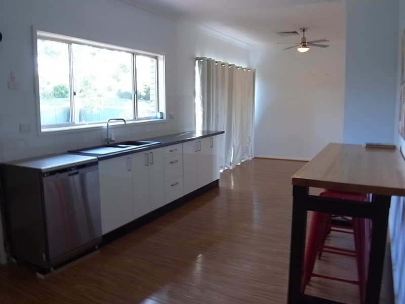 8 Bronte Crescent, Muswellbrook NSW 2333