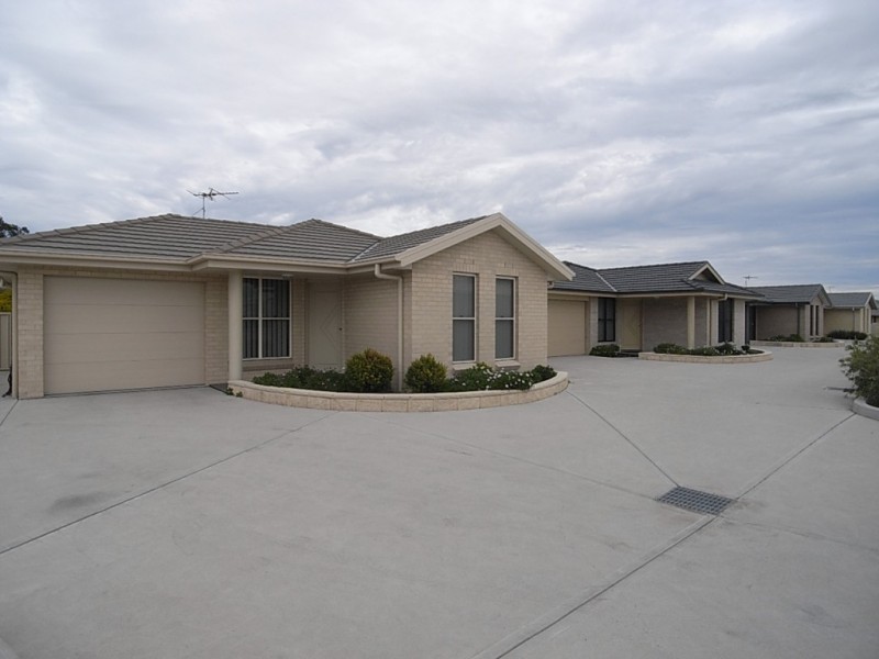 2/11 Kennedy Close, Muswellbrook NSW 2333