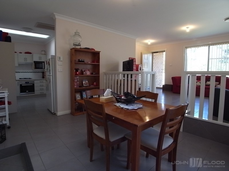 1 & 2/5 Alexander Close, Aberdeen NSW 2336