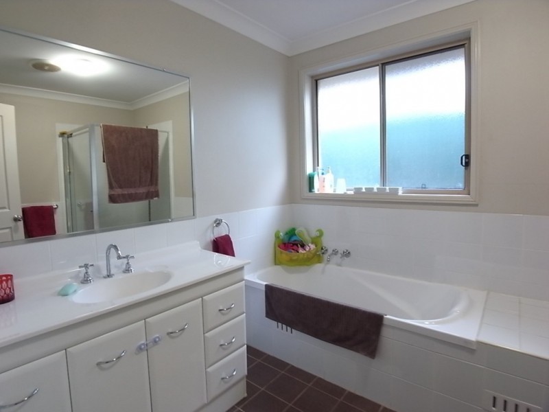 38 John Howe Circuit, Muswellbrook NSW 2333