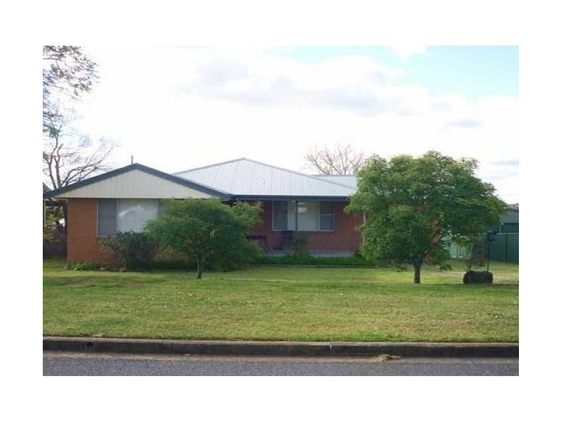 23 St James Crescent, Muswellbrook NSW 2333