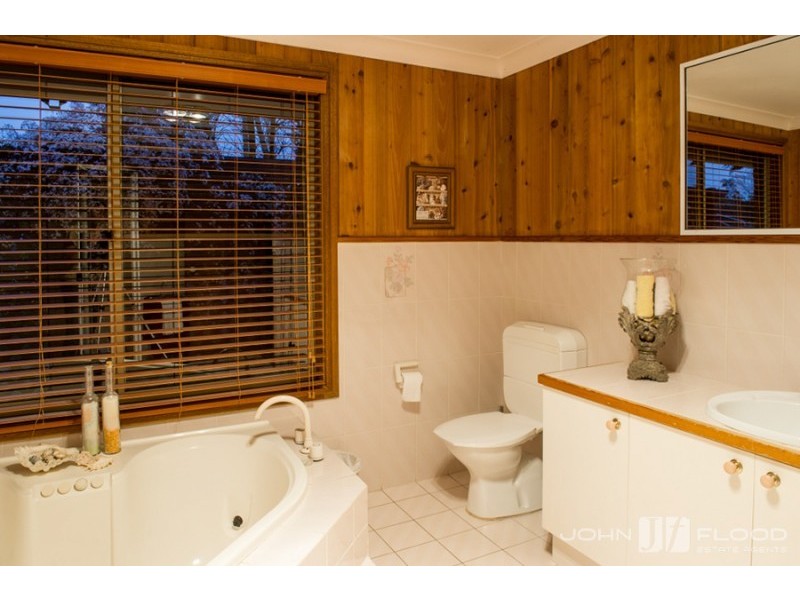 2 Kareen Place, Scone NSW 2337