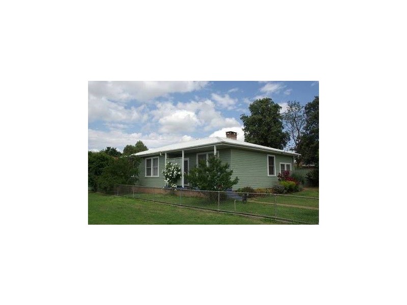 2 Main Street, Scone NSW 2337