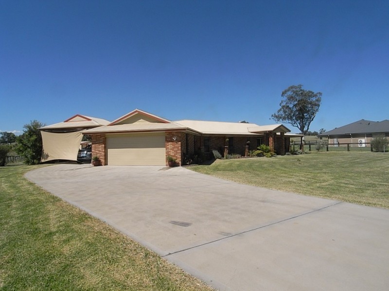 98 Ironbark Rd, Muswellbrook NSW 2333