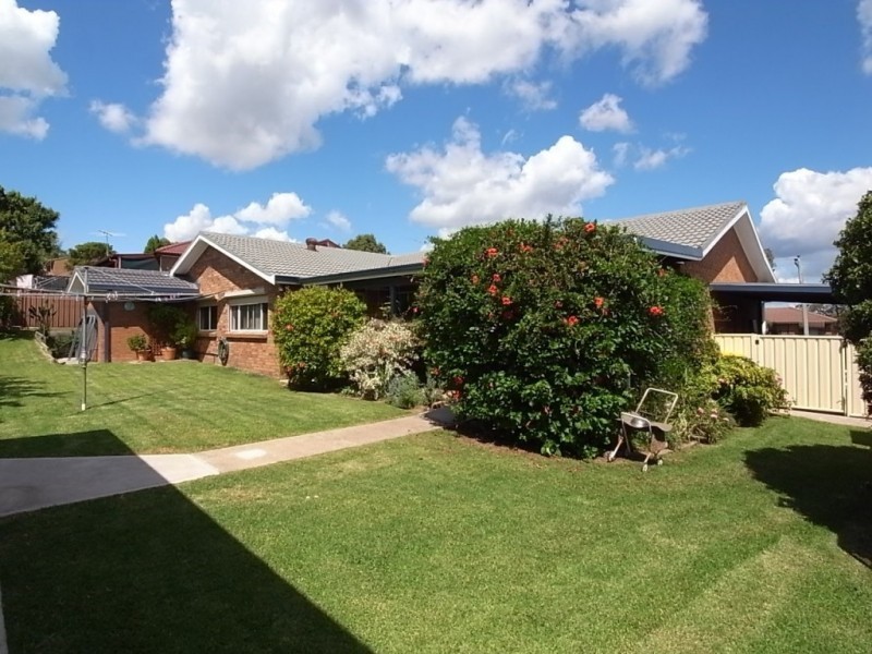 106 St Andrews Street, Aberdeen NSW 2336