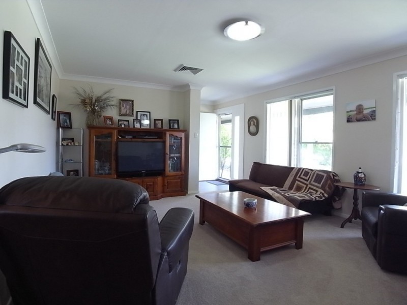 106 St Andrews Street, Aberdeen NSW 2336