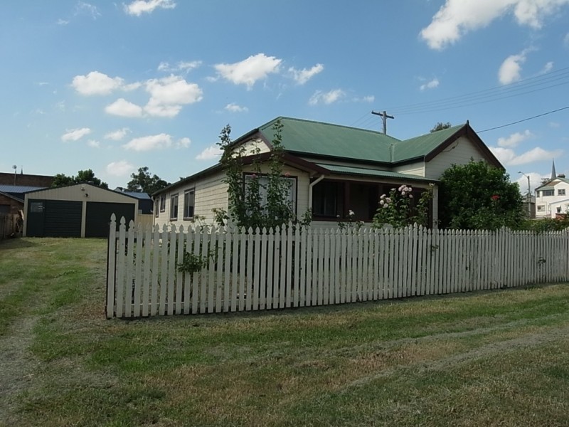 8 Lower William Street, Muswellbrook NSW 2333