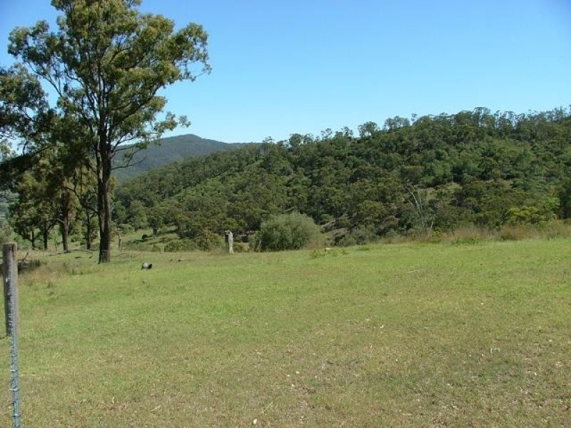 Sandy Creek Rd, Mccullys Gap NSW 2333