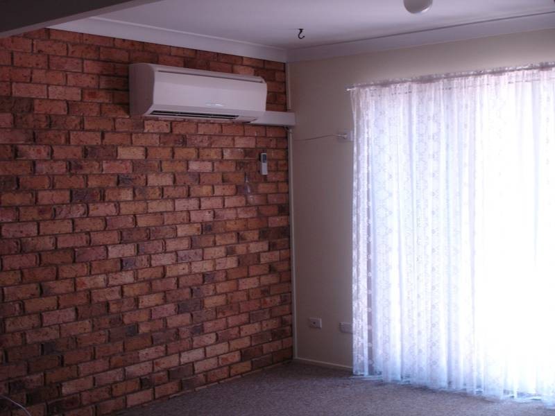 2/ McClintock Drive, Muswellbrook NSW 2333