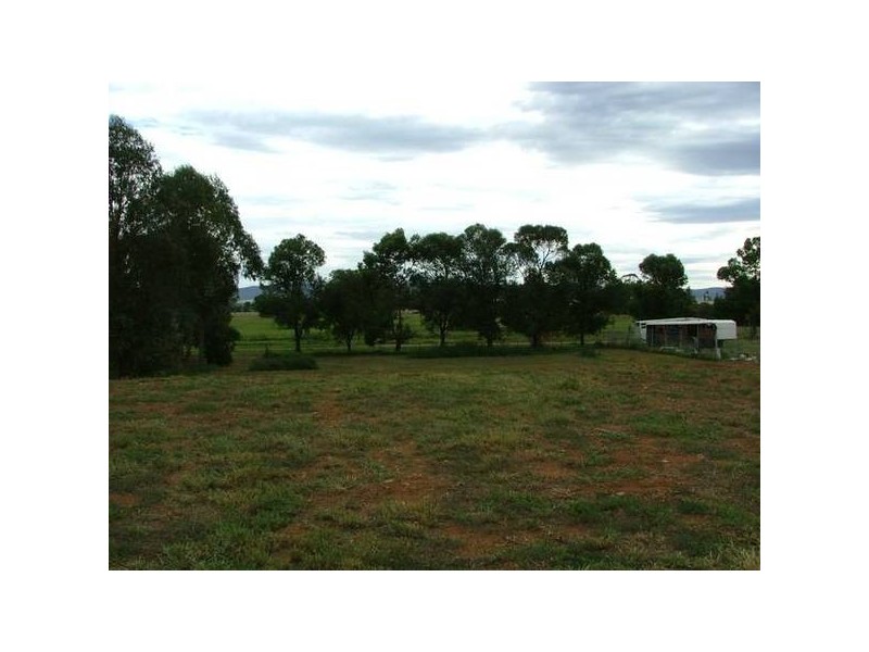 3 & 4 Abercairney Terrace, Aberdeen NSW 2336