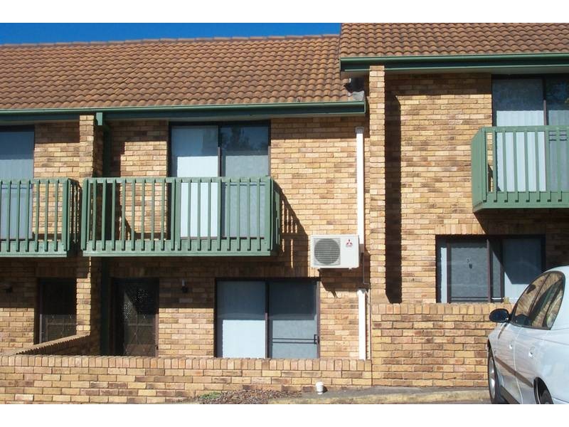 4/ McClintock Drive, Muswellbrook NSW 2333