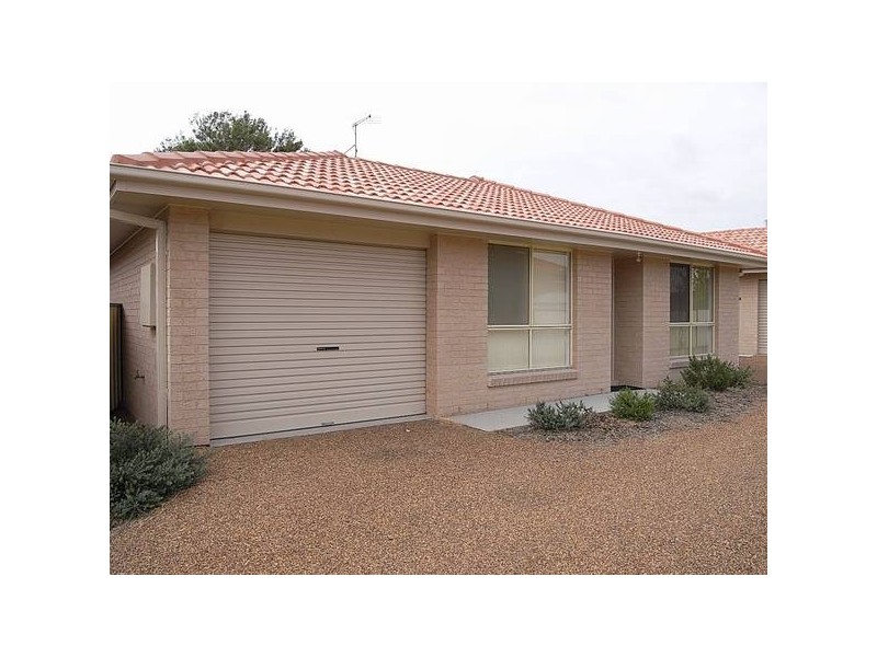 2/3 Acacia Drive, Muswellbrook NSW 2333