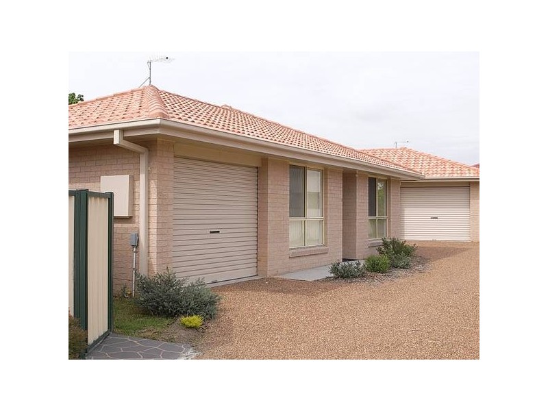 2/3 Acacia Drive, Muswellbrook NSW 2333