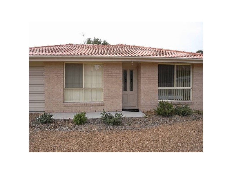 2/3 Acacia Drive, Muswellbrook NSW 2333