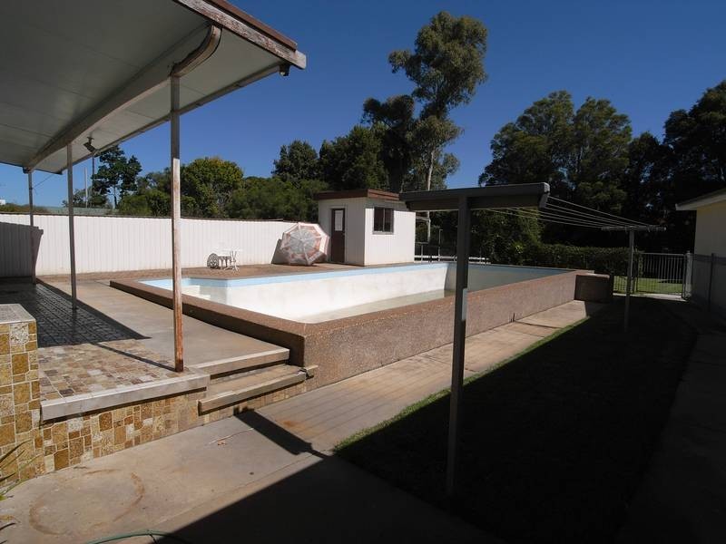 13 Maitland Street, Muswellbrook NSW 2333