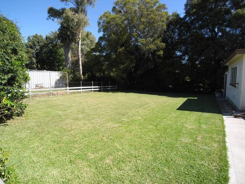 13 Maitland Street, Muswellbrook NSW 2333