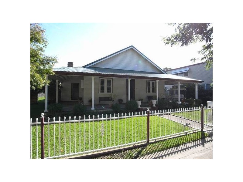 25 Maitland Street, Muswellbrook NSW 2333