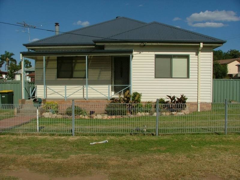 38 Lorne Street, Muswellbrook NSW 2333