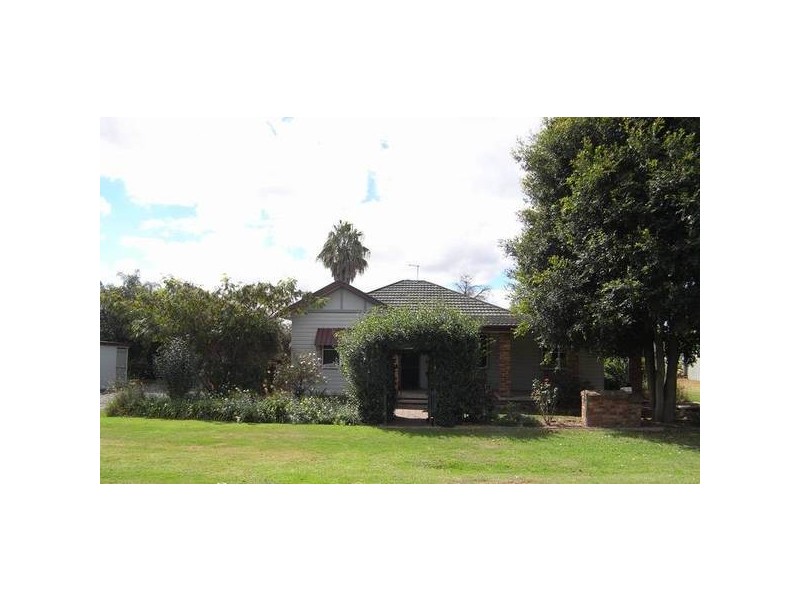 4 Dart Street, Aberdeen NSW 2336