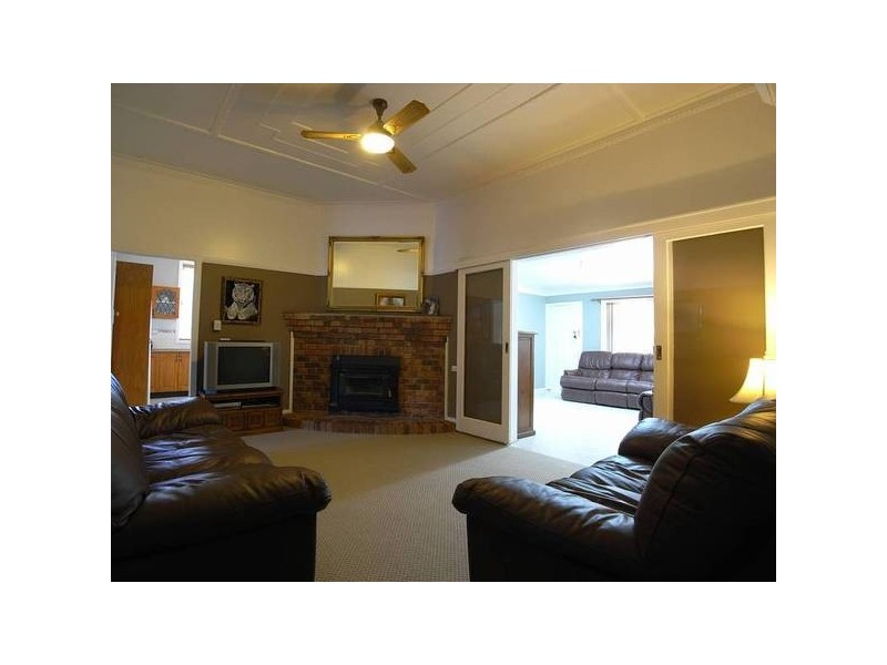 4 Dart Street, Aberdeen NSW 2336