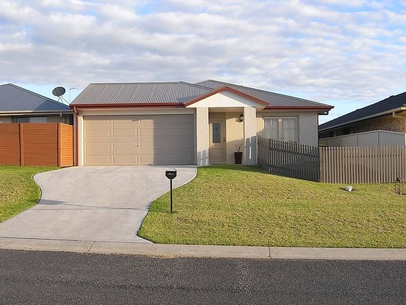 1/4 Silky Oaks Estate, Muswellbrook NSW 2333