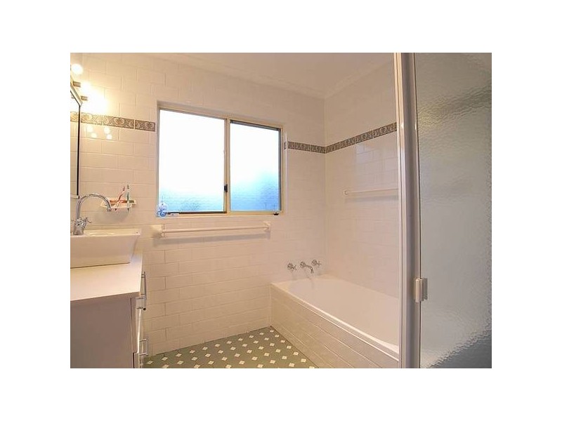 1700 Sandy Creek Rd, Mccullys Gap NSW 2333